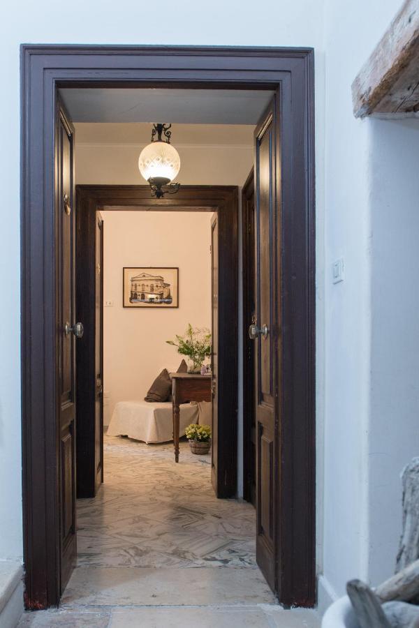 B&B Nonna Laura Trani Exteriör bild